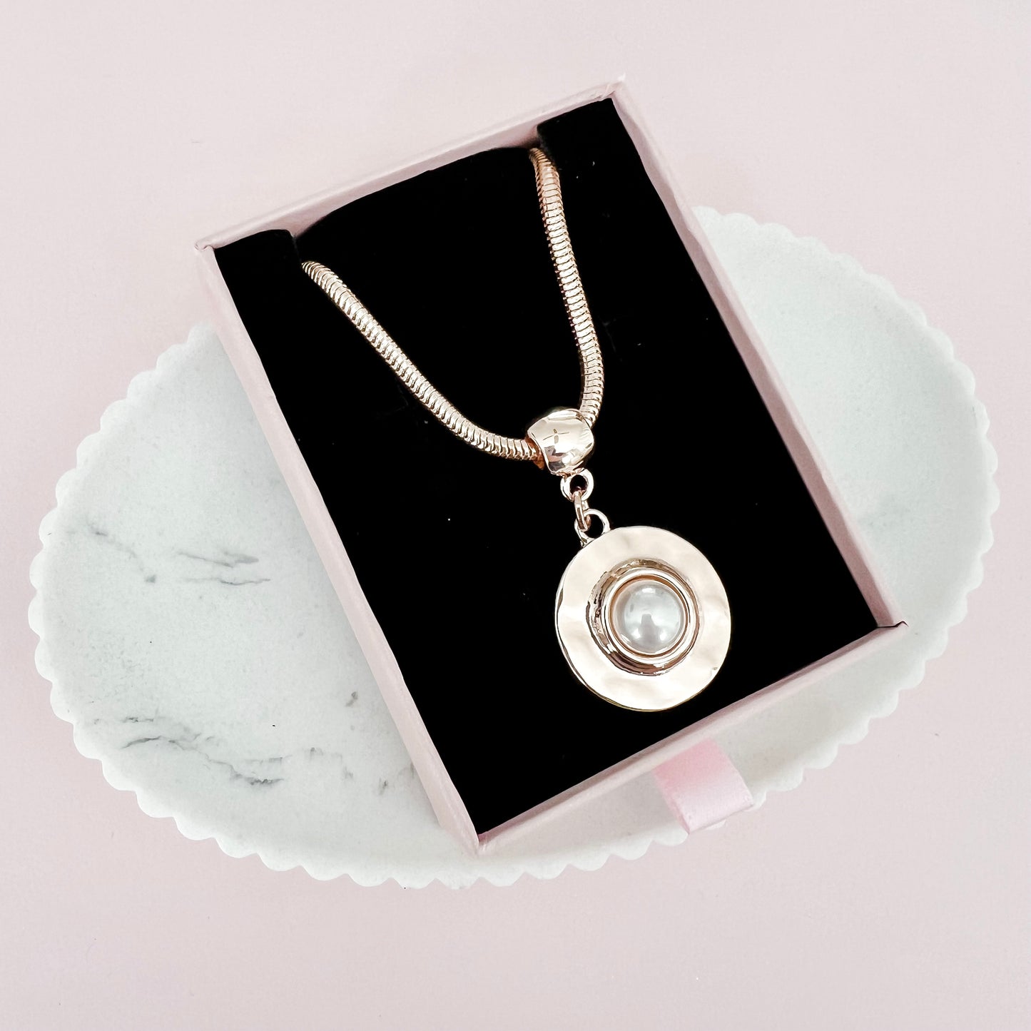 Rose Gold Pearl Pendant Necklace