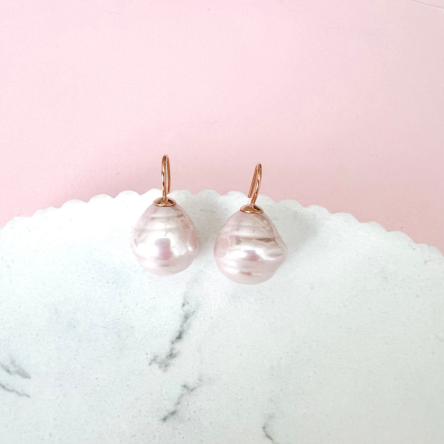Medium Spanish Pearl Earrings - Pale Pink / Rose Gold