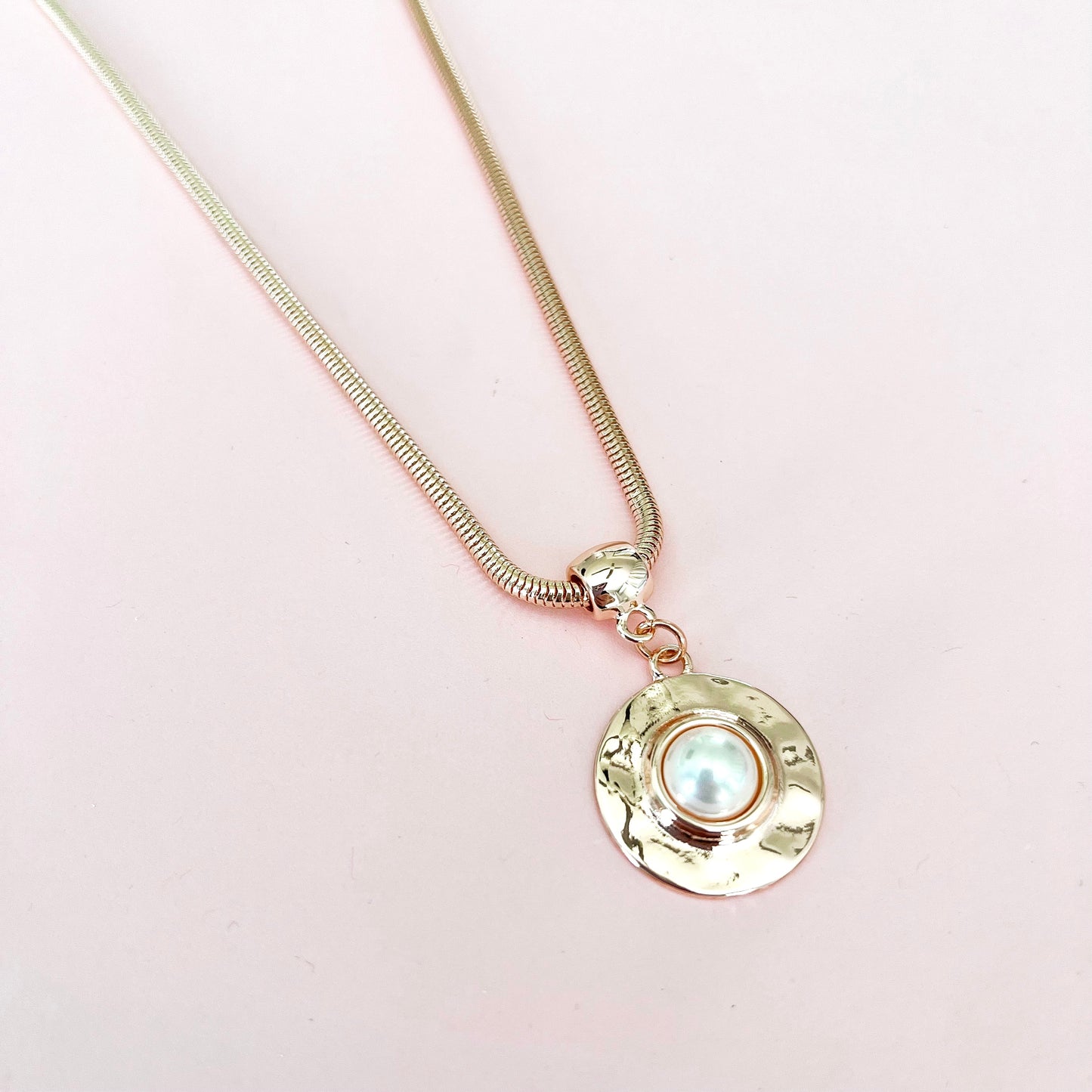 Rose Gold Pearl Pendant Necklace