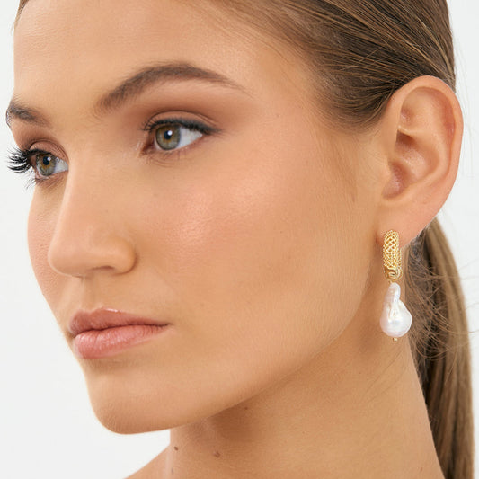 Patterned Hoop Baroque Pearl Earring