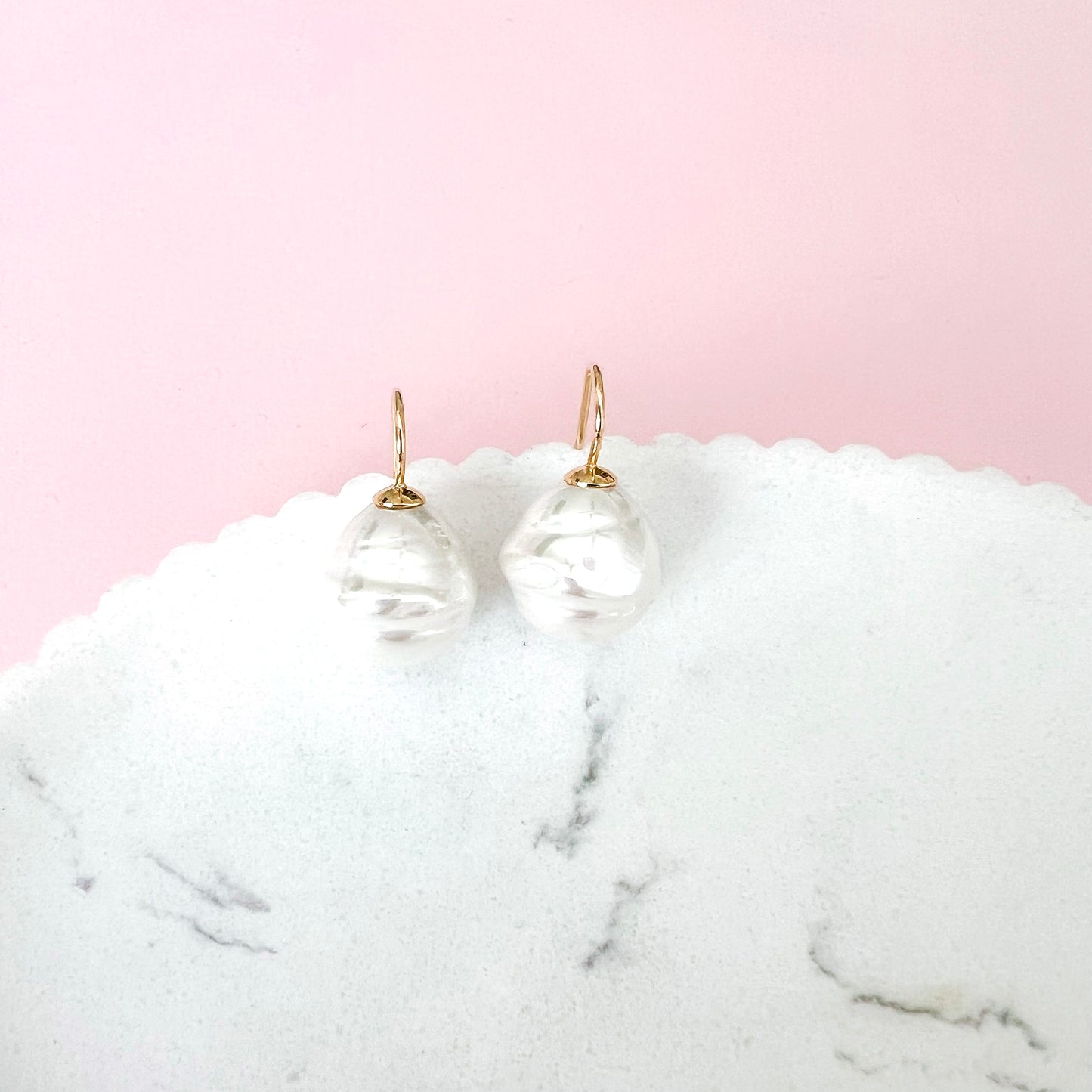 Medium Spanish Pearl Earrings - Ivory / Gold