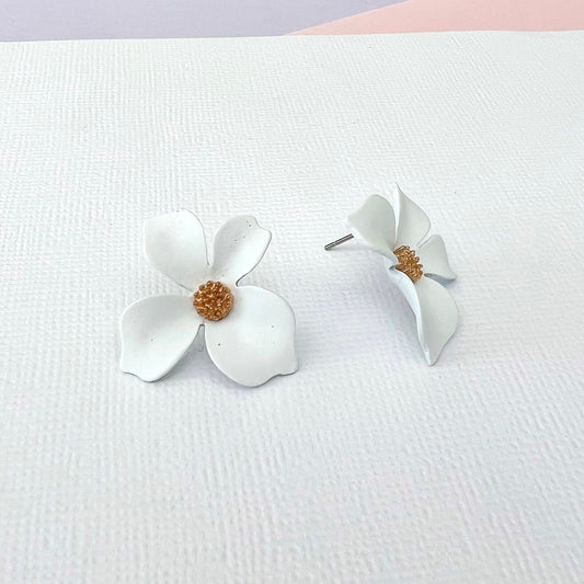 Maisie White Flower Stud Earrings - Lacey Lou Sparkles